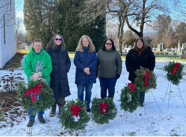 Shawnee Fort DAR seeks help for Wreaths Across America